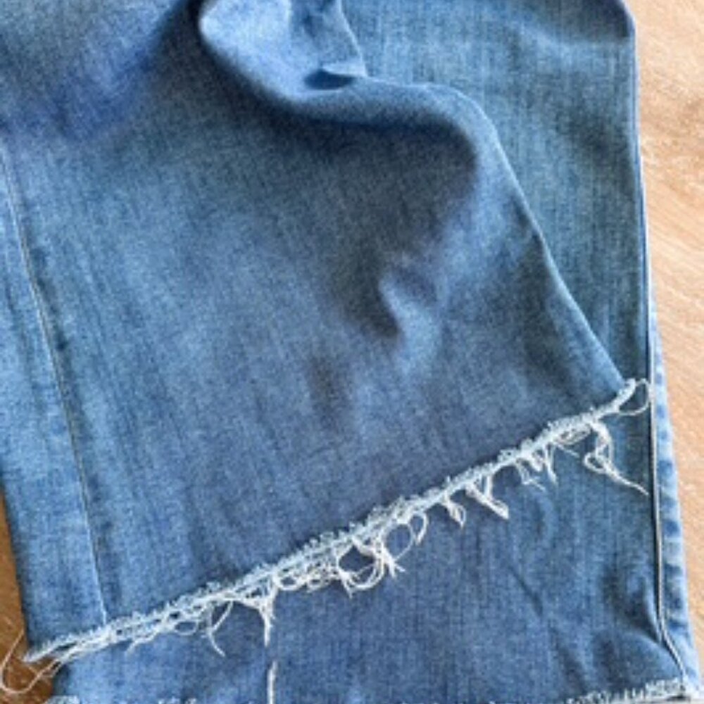 Mother 'The Tomcat Roller Fray' Wide-Leg Jean in Groovy Kind of Love | size 27 - Picture 11 of 11